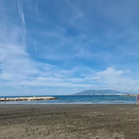 Apartamento Cerca De La Playa Lägenhet Málaga Exteriör bild